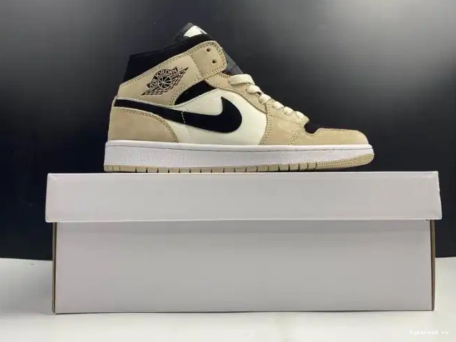 Mid -800 Air Jordan BQ6472 'Barely Orange' 1 0518